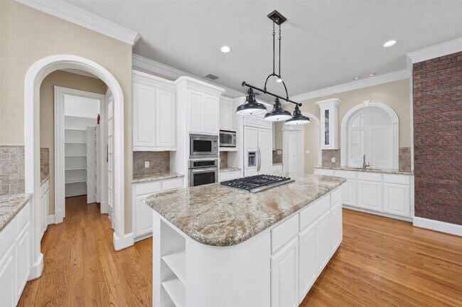 Building Photo - 13714 Gainesway Dr