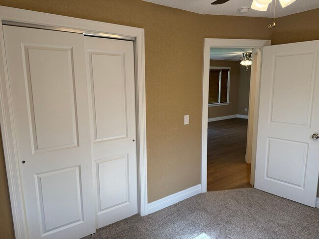 Building Photo - 3 Bedroom, 1 Bath , Oversized 2 Car Garage, Totally Remodeled