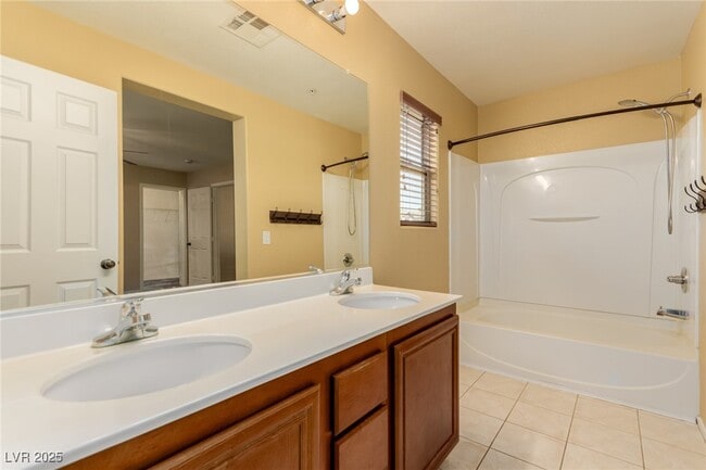 Building Photo - 179 Redwood Pond Dr