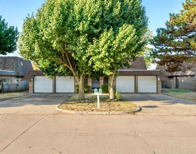 Building Photo - 12025 Ashford Dr