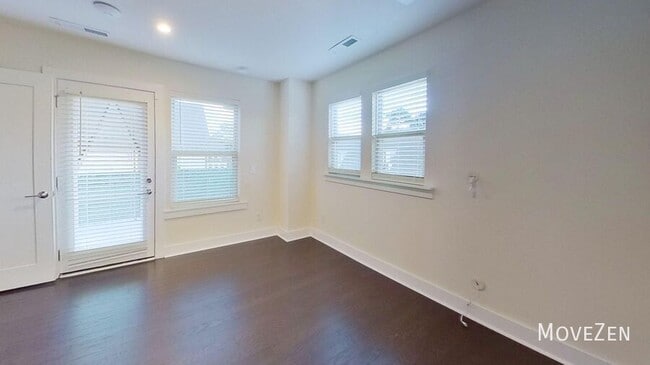 Building Photo - 15041 New Amsterdam Ln