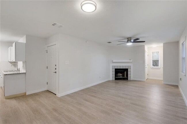 Building Photo - 15209 Sun-Bird Ln