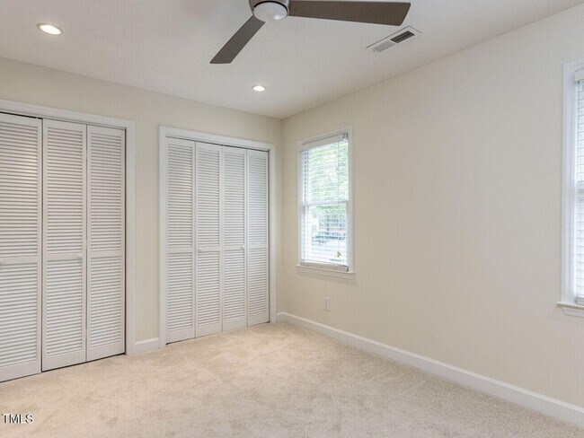 Building Photo - 4646 Fawnbrook Cir