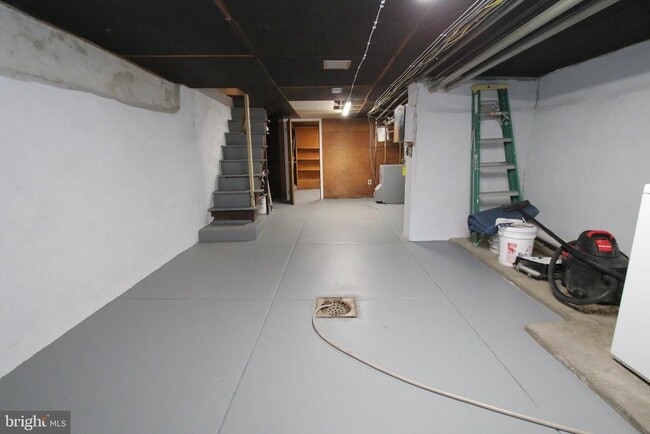 Building Photo - 716 Manton St