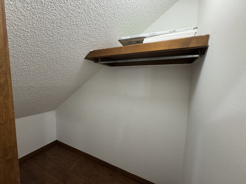 Building Photo - 7108 S Indianapolis Ave