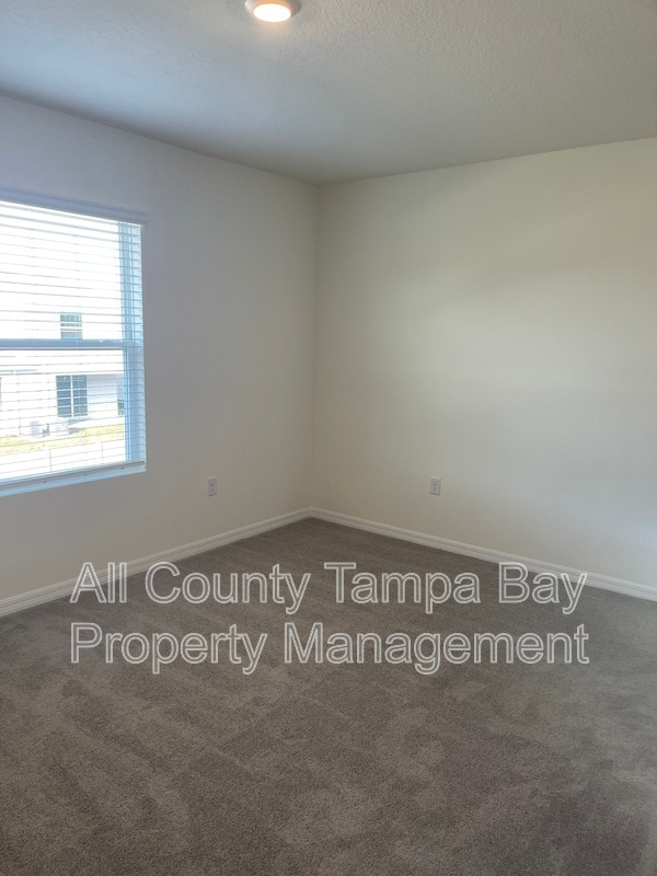 Building Photo - 33061 Major Oak Dr