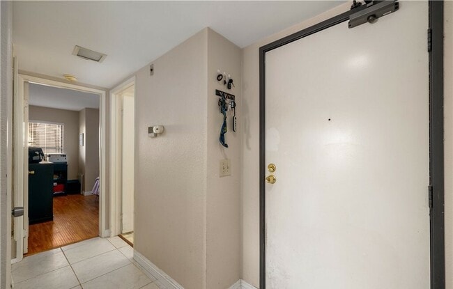 Building Photo - 12290 Corte Sabio
