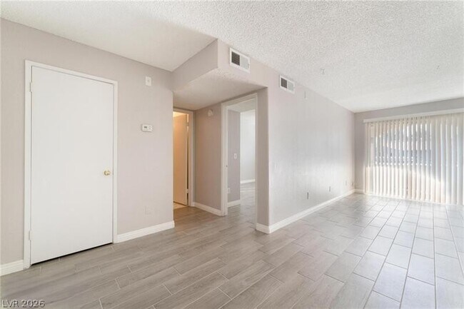 Building Photo - 221 Mission Catalina Ln