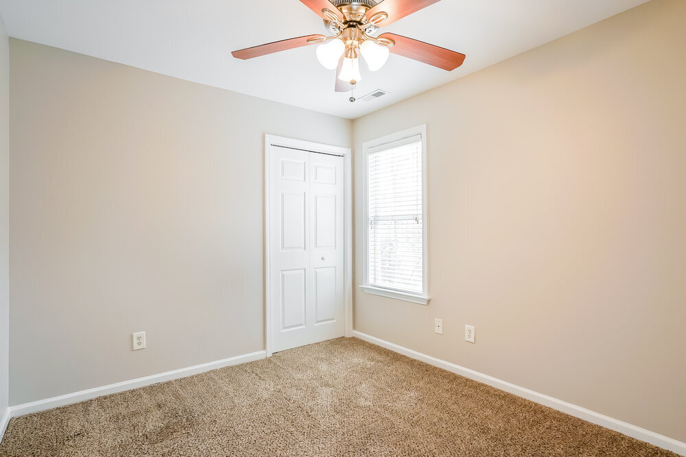 Building Photo - 180 Willowbrook Cir