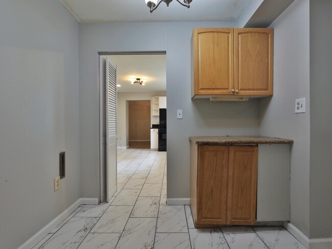 Building Photo - 3553 Brookside Blvd