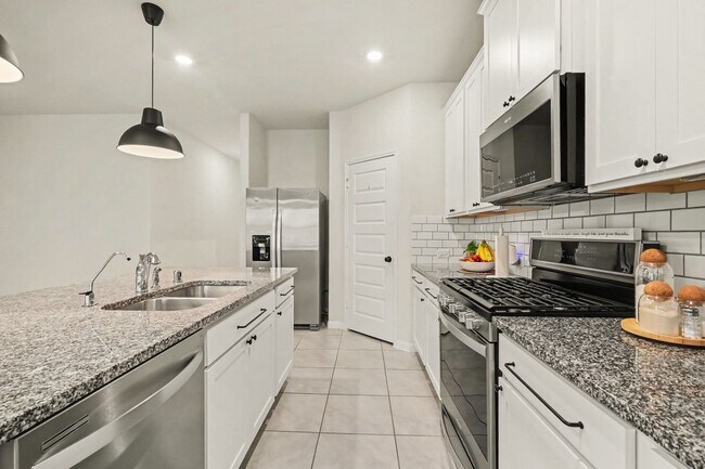 Building Photo - 6611 Casper Falls Trl