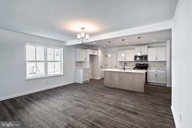 Building Photo - 41 Long Bnd Dr