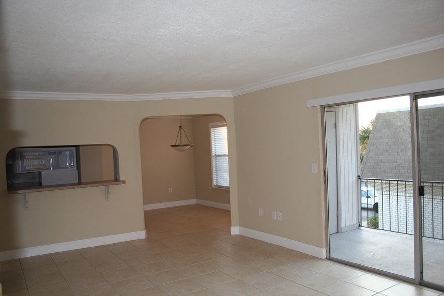 Building Photo - Orange North Apartments & Villas