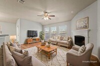 Building Photo - 1005 Meadow Green Ct