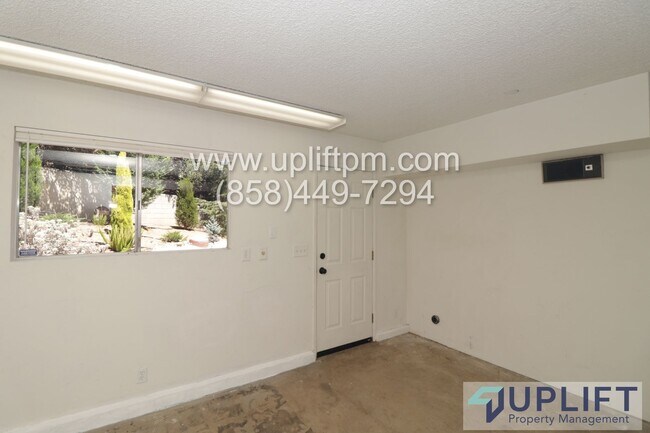 Building Photo - Stunning Home in Granite Hills! 4 Bed 2.5 ...