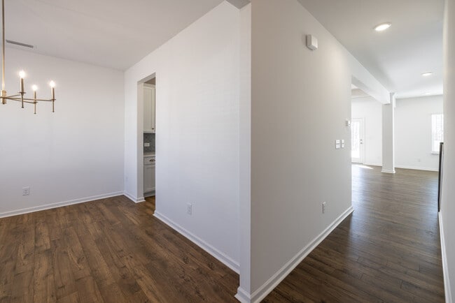 Building Photo - NEW CONSTRUCTION 4BD/2.5 Home in Stonebridge - Golf Course View