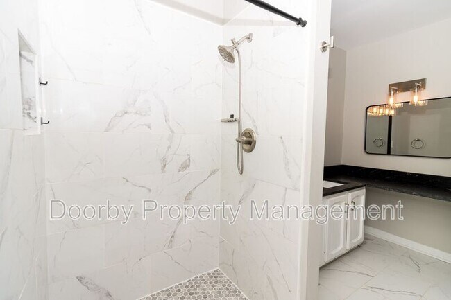 Building Photo - 1313 Timbercrest Ln