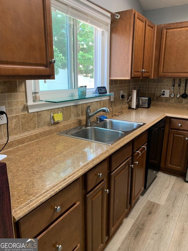 Building Photo - 3405 Jones Ferry Ln