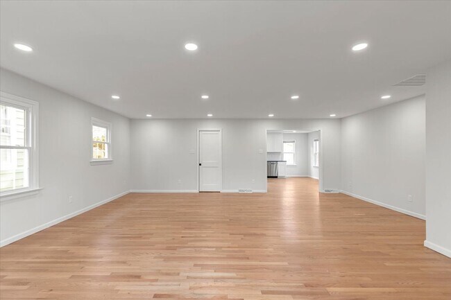 Building Photo - 2910 Fendall Ave