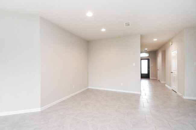 Building Photo - 1334 Bellingham Park Dr