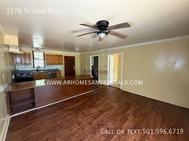 Building Photo - 217 Taylor Rd