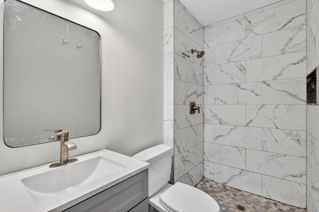 Building Photo - 5431 Courtney Cir