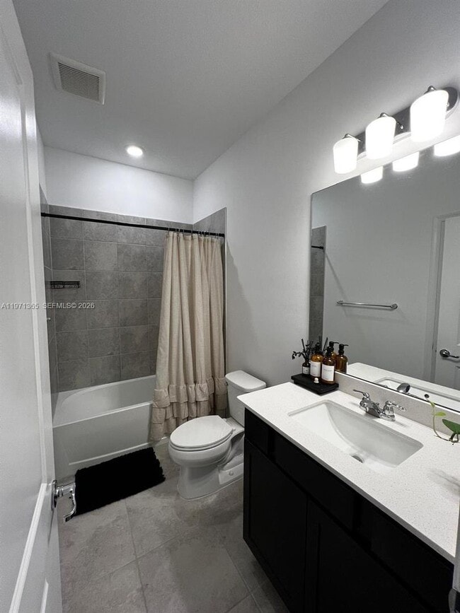 Building Photo - 6140 Planta LN