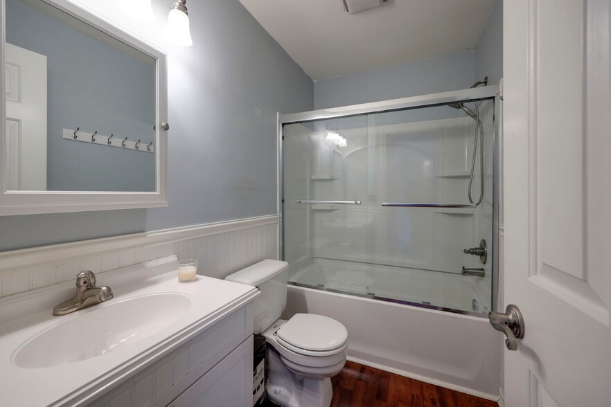 Building Photo - 1135 Clifton Ln