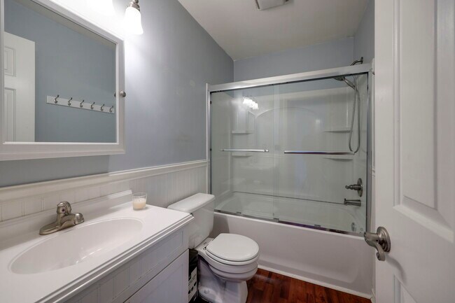 Building Photo - 1135 Clifton Ln