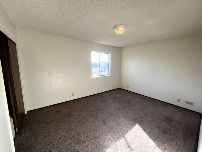 Building Photo - 840 D St