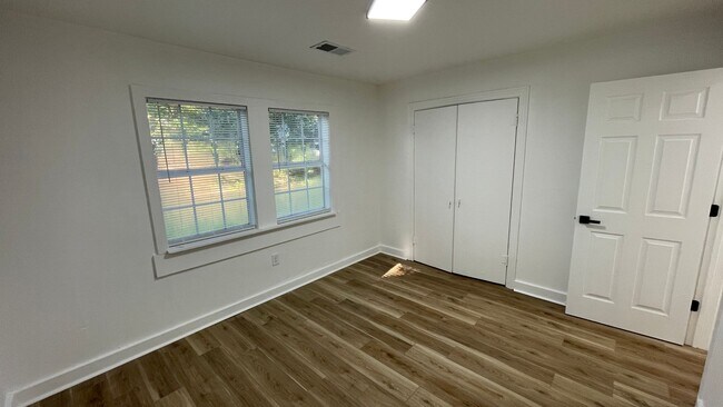 Building Photo - Charming 3 Bedroom Home in North Little Rock