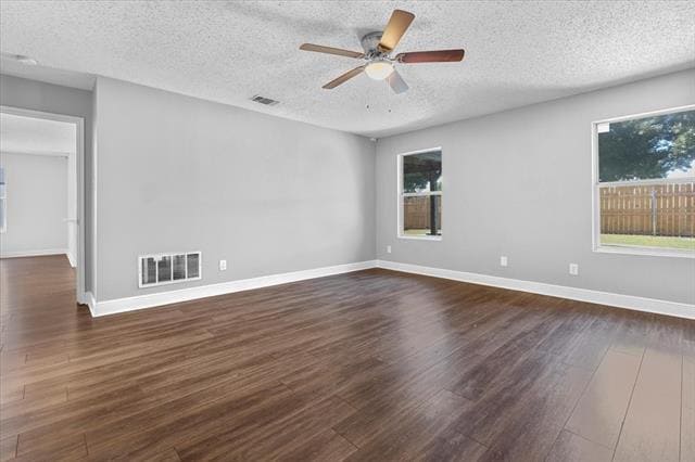 Building Photo - 1014 Mazourka Dr