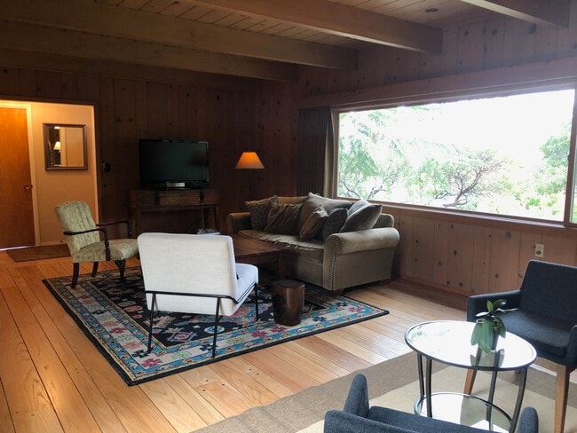 Building Photo - 4560 Sullivan Ct