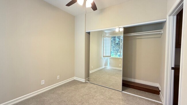 Building Photo - 21591 Hummingbird St