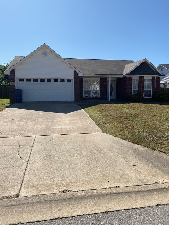 Primary Photo - Gorgeous 3 Bed / 2 Bath Home in Fort Smith...