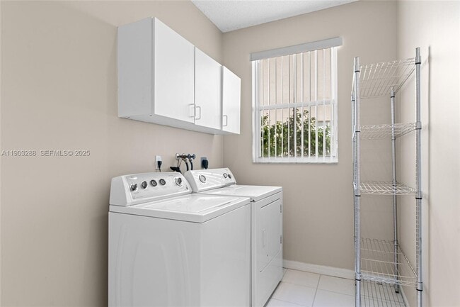 Building Photo - 4490 Foxtail Ln