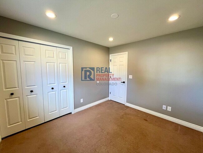 Building Photo - 1675 Tahlequah Dr