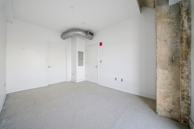 Building Photo - 9 Medford St