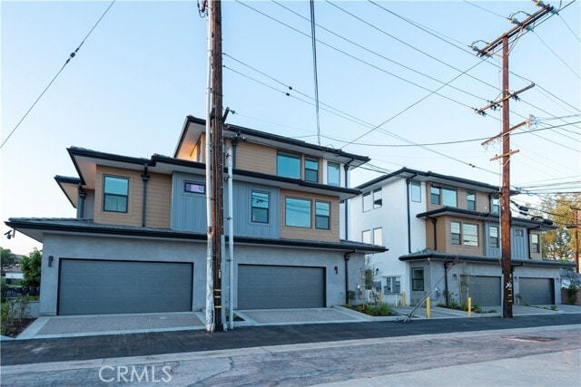 Building Photo - 5922 Encinita Ave