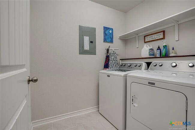 Building Photo - 9654 Holly Patch