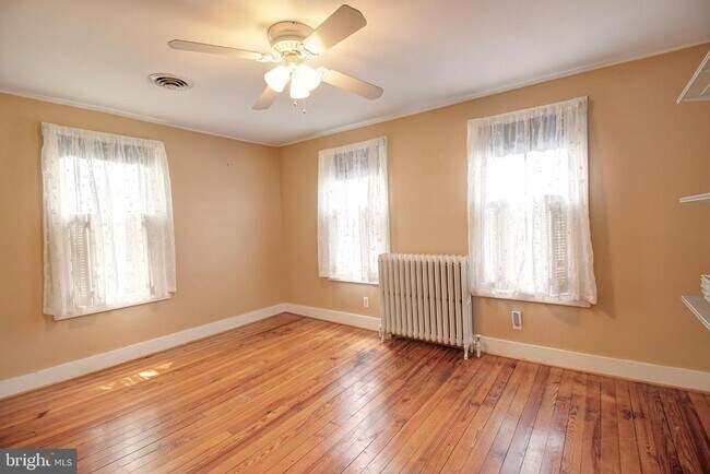 Building Photo - 44 Fulton Ave