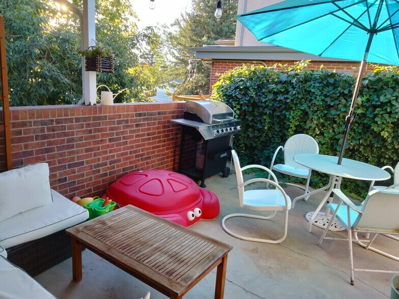 Private Patio - 2301 Cheyenne St