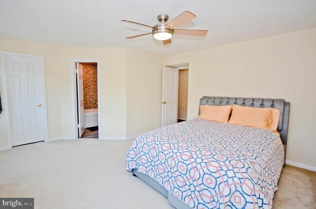 Building Photo - 7013C Birkenhead Pl
