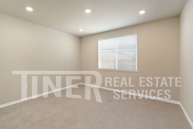 Building Photo - 2401 Longmire Lp
