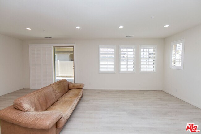 Building Photo - 10922 Mesa Ct