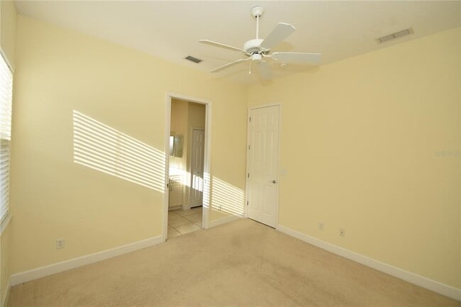 Building Photo - 17 Oasis Cir