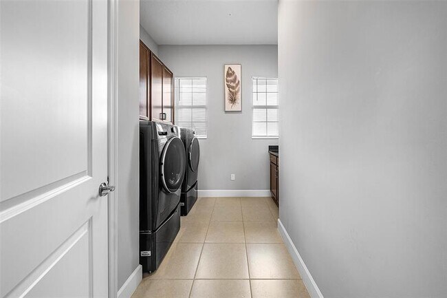 Building Photo - 15406 Goldfinch Cir