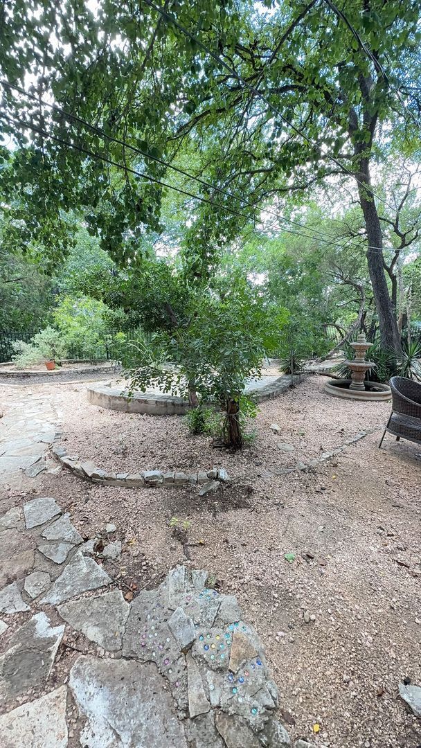 Building Photo - 9106 Rockcrest Cir