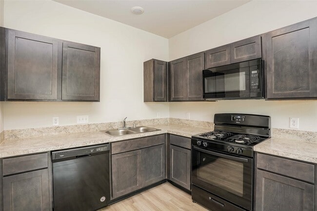 Building Photo - 4823 Sweet Chestnut Ln