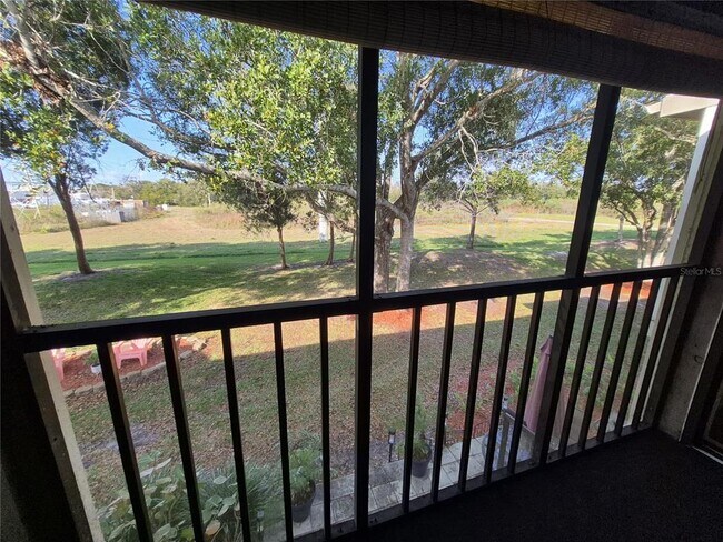 Building Photo - 114 Meadow Ln